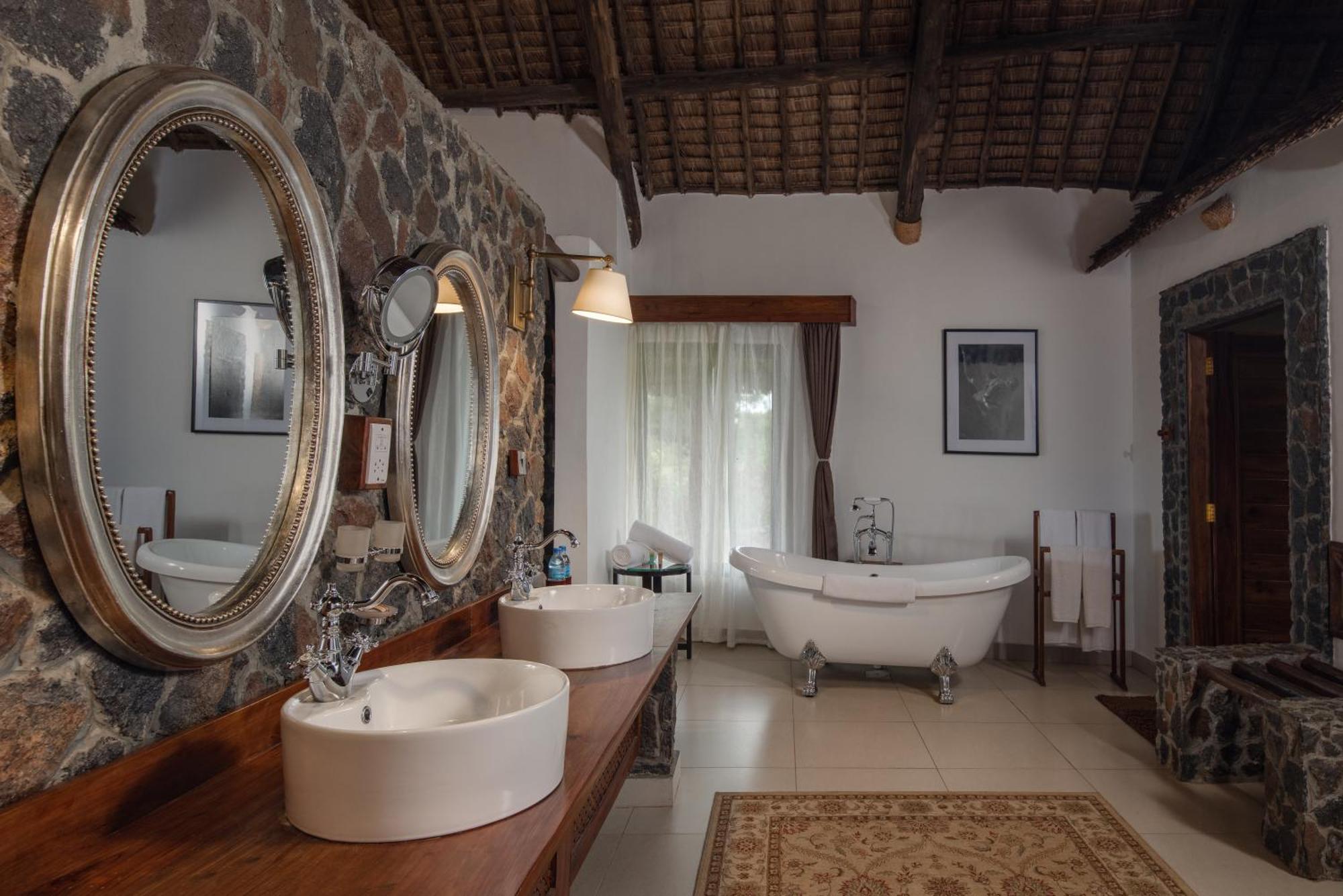 Lake Manyara Kilimamoja Lodge Mto wa Mbu Eksteriør bilde